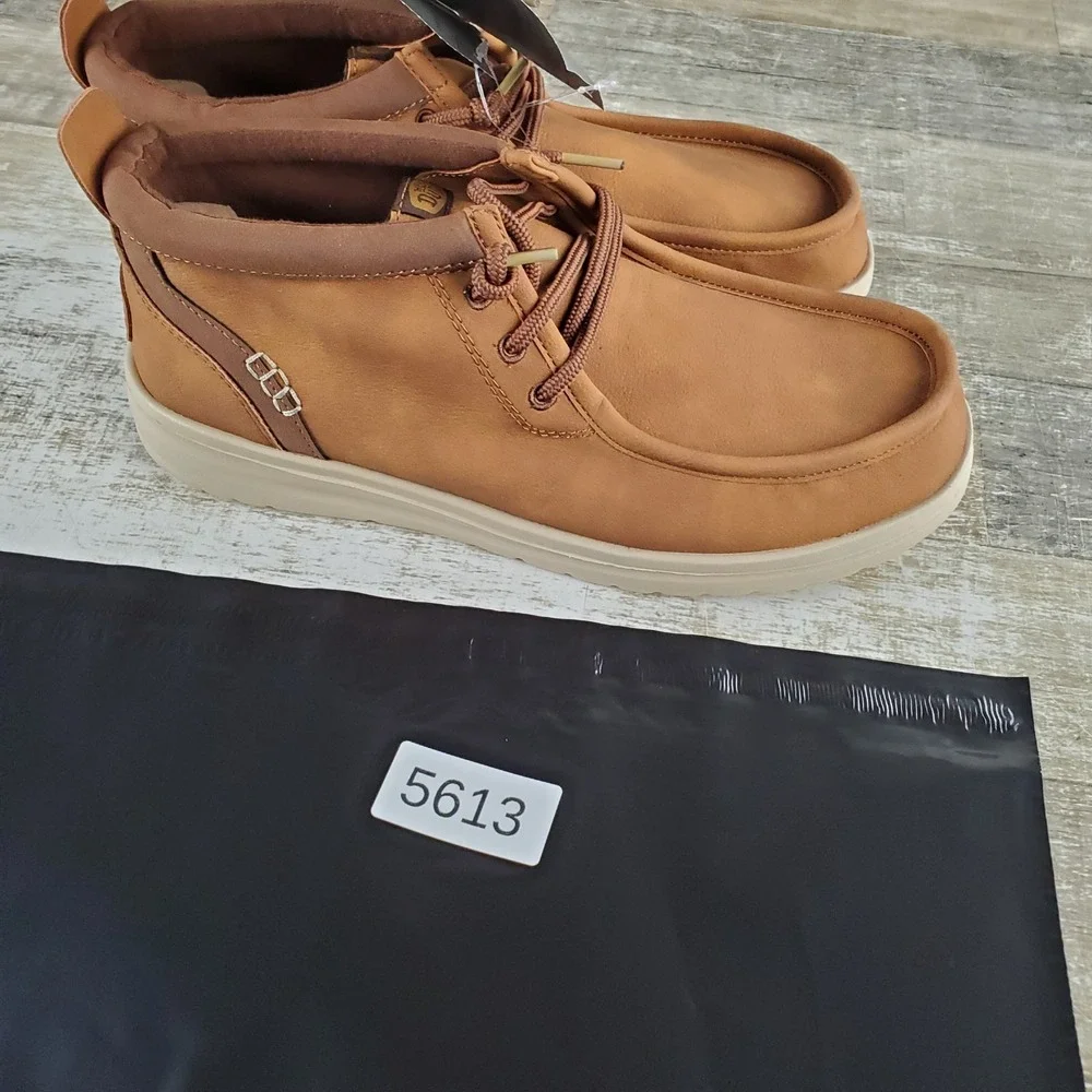 Hey Dude Wally Mid Gripr Classic Mens Shoes Sz 9 Cognac Tan Slip On Moc Toe